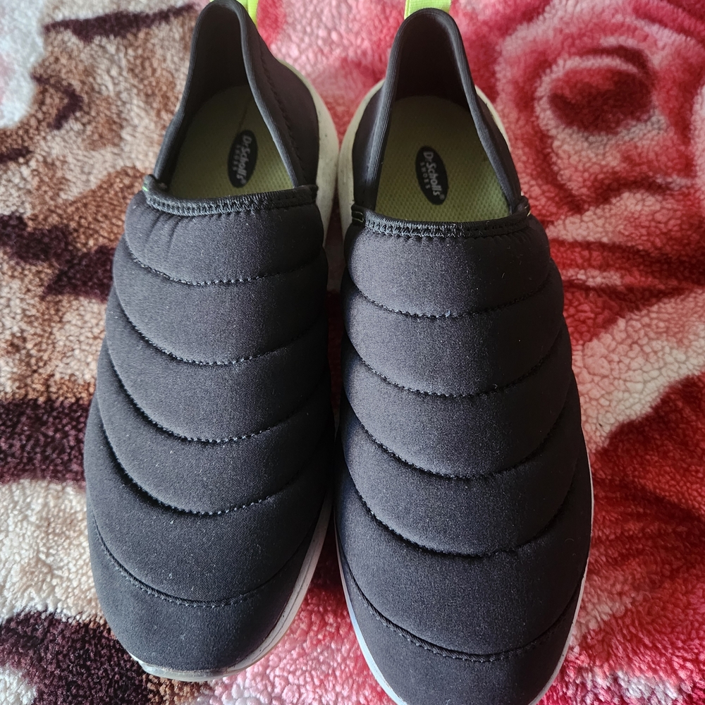 Women's Quilted Slip-On Flats in Black - Comfort Design